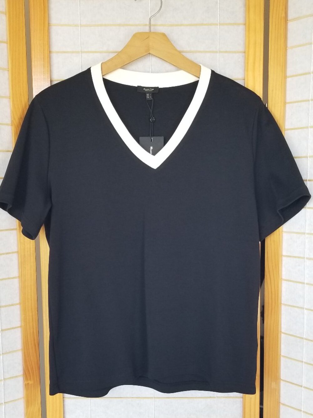Massimo Dutti Black V-Neck Top Size Large NMT Stretch Knit